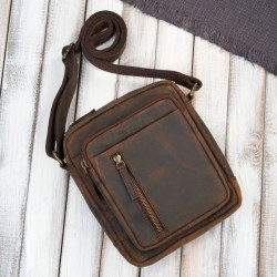 Tmavě hnědý pánský kožený crossbag Tomislav